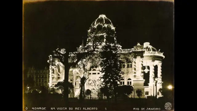 Foto: Lopes. El Monroe en la vista del Rey Alberto