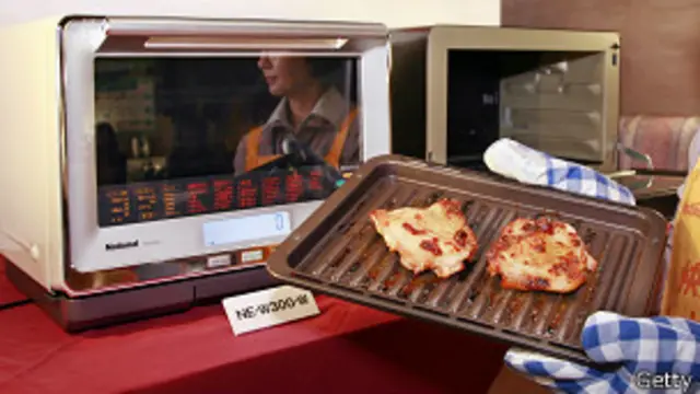 Pollo preparado en horno microondas