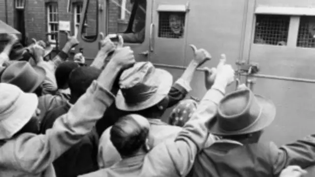 د سولې تړون د بریالیتوب راز په دې کې نغښتی و چې یوه پراخه ملي جبهه او قوت یې شاته پروت و