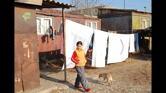 Müvəqqəti sığınacaqlar. 7 dekabr 2008-ci il, AFP