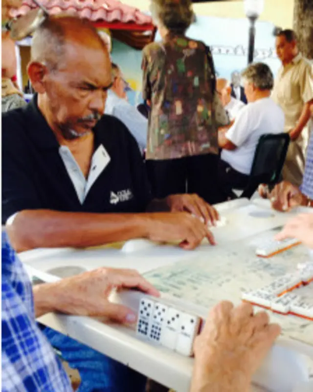 Dominó en la Pequeña Habana