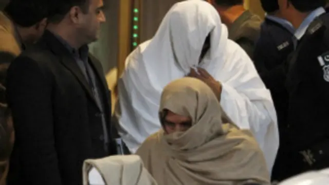 فوجیوں پر سول عدالتوں میں مقدمے کے بارے میں سوالات لاپتہ افراد کے مقدمے کی سماعت کے دوران اٹھائے گئے