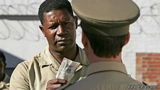 Dennis Haysbert