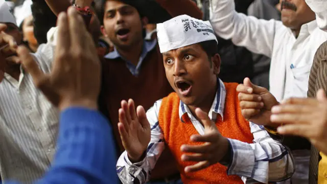 ملک کے 300 اضلاع میں اس جماعت کی اکائیاں پہلے ہی وجود میں آ چکی ہیں۔ ملک کے سیاسی افق پر عام آدمی پارٹی کے رنگ واضح صور پر نظر آنے لگے ہیں