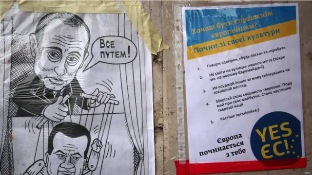 Тогда как некоторые плакаты призывали людей вести себя учтиво и по-европейски...