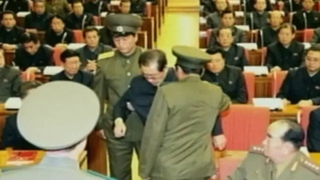 جَنگ سونگ تِک در نشست اخیر حزب حاکم کمونیست توسط مامورانی بازداشت شد