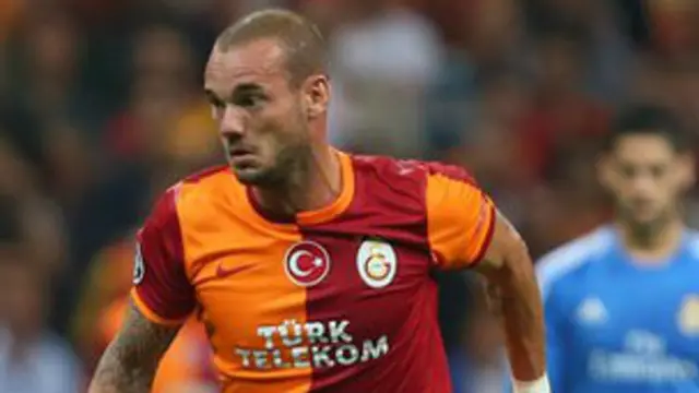 加拉塔萨雷中场施内德