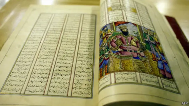 به نظر بسیاری دور نخواهد بود زمانی که دیگر نشر کتاب‌های چاپی کاری لوکس و پرهزینه باشد