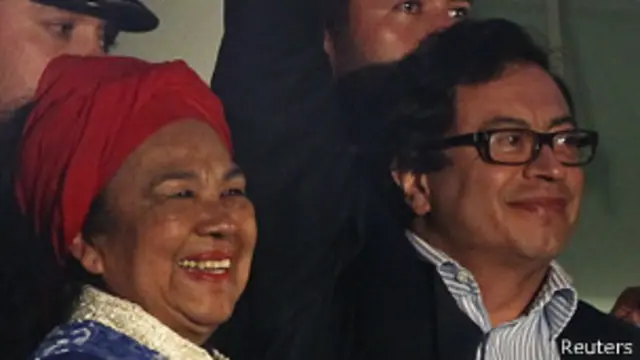 Toto la Momposina y Gustavo Petro