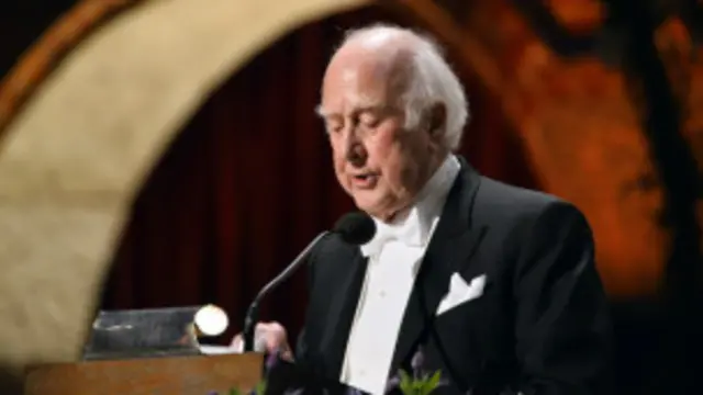 هيغز يلقي بالائمة على أبحاثه في فشل حياته الزوجية