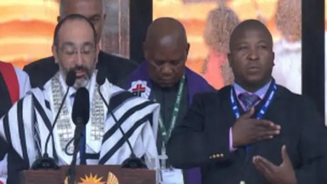 Penterjemah bahasa isyarat