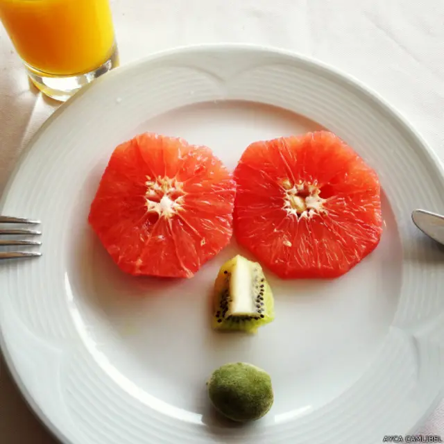 Ayça Çamlıbel: Meyvelerden oluşan öğlen yemeğim.