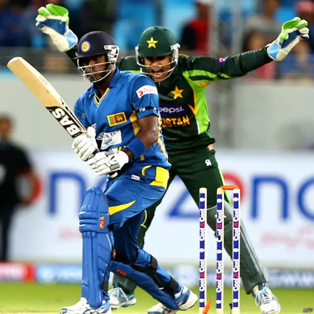  හතර වැනි තැන සිටින පාකිස්තානය සිකුරාදා තරඟයෙන් ජය ගත්තොත් පළමු ස්ථානයේ සිටින ශ්‍රී ලංකා කණ්ඩායමේ තැන පහළ වැටෙනු ඇත.