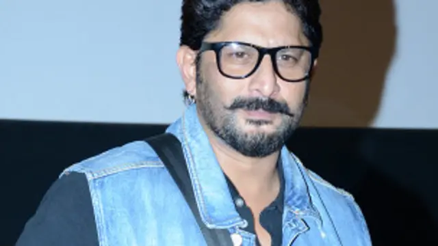 منّا بھائی سیریز میں اداکار ارشد وارثی نے سرکٹ کا کردار ادا کیا ہے