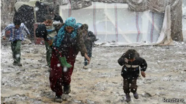 یورپی یونین کا کہنا ہے کہ اس کی ترجیح شام کے اندر بے گھر ہونے والے افراد کی مدد ہے