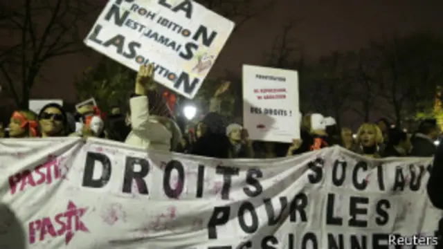 فرانسه پنجمین کشوری است که حالا از این درک حمایت می‌کند که روسپیگری امر اجتناب‌ناپذیری نیست