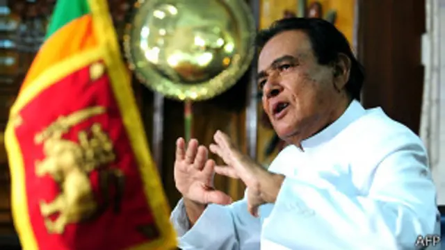 අගමැතිවරයා කියා සිටිනේ අදාළ ලිපිය ගැන විභාගයක් පැවැත්වෙන බවයි.