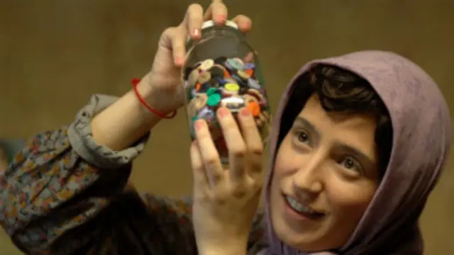 نگار جواهریان و شهاب حسینی نقش زن و شوهری متفاوت را در این فیلم بازی می‌کنند