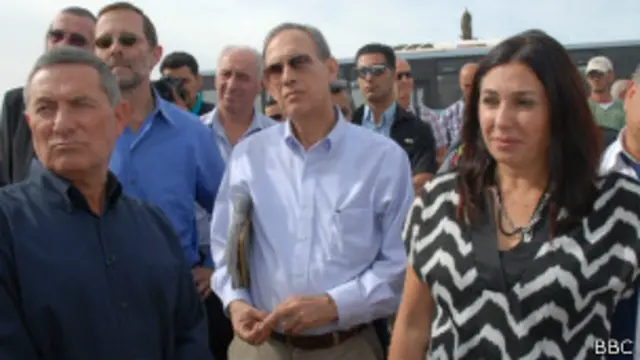 Мари Регев и ее коллеги