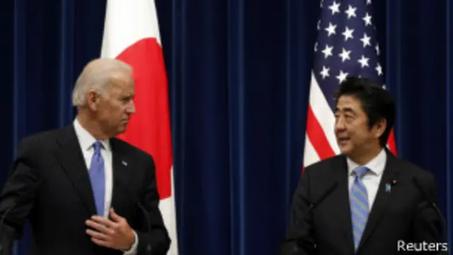 美國副總統拜登與日本首相安倍（03/12/2013）