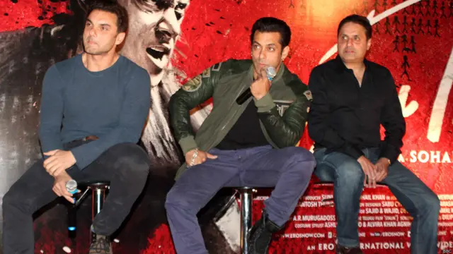 सलमान ख़ान, सोहैल ख़ान, सुनील लुल्ला