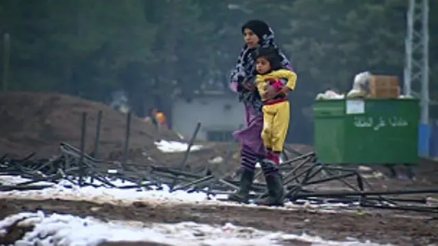 ဒုက္ခသည် စခန်းတွေမှာ အအေးဒဏ် ခံနေကြရ။