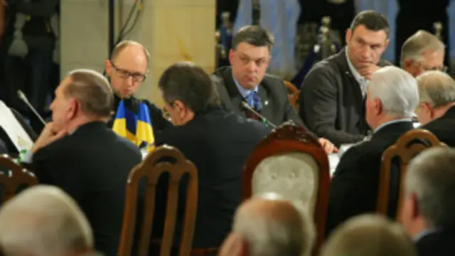 د اپوزيسيون مشر ویلي، دی او نور مخالف مشران تیاری نیسي چې د حکومت چارې په لاس کې واخلي