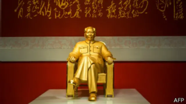 Estatua de Mao en China