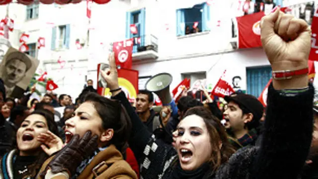 حكومة النهضة قبلت الاستقالة لحل الأزمة السياسية