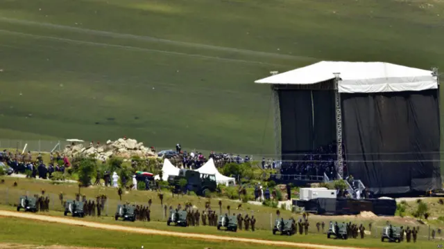 بدفن مانديلا ينتهي أسبوع من الحداد الوطني الذي أعلن بعد وفاته.