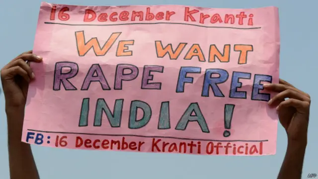 پولیس نے اس واقعہ کے خلاف کیس درج کر لیا ہے تاہم ابھی تک کوئی گرفتاری عمل میں نہیں آئی