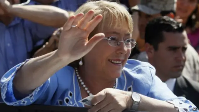 رغم شعبية باتشيليت إلا أنها لم تستطع الترشح لفترة ثانية مباشرة إذ يمنع الدستور ذلك