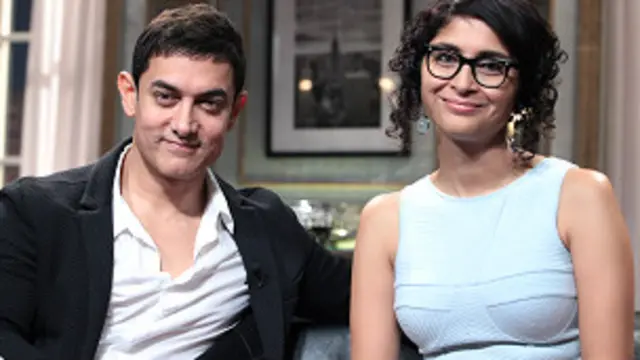 عامر خان کے ساتھ ان کی بیوی کرن راؤ بھی شو کے دوران موجود تھیں