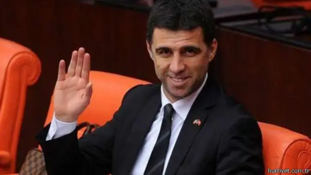 هاکان شکور د ترکیې لپاره ۱۱۲ لوبې کړې او ۵۱ نړیوال ګولونه یې وهلی دي.