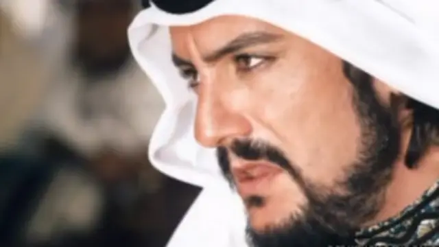 أثار عرض فيلم "ملك الرمال" في دمشق غضب الأمير طلال بن عبد العزيز