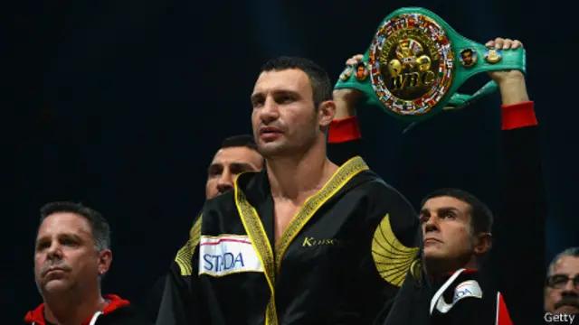 Виталий Кличко ўзининг профессионал рингдаги фаолиятида 47 жанг ўтказиб, 45 тасида ғалаба қозонган.