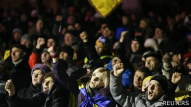 На Майдане новость о российских скидках и займах встретили без энтузиазма