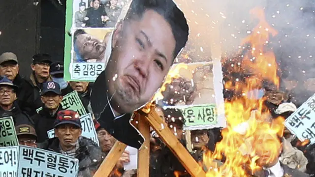 焚烧金正恩照片