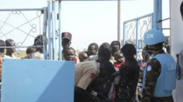 لاذ حوالي عشرة آلاف مدني بمنشآت تابعة للأمم المتحدة هربا من القتال