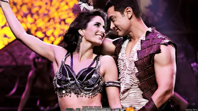 ’دھوم 3‘ میں عامر خان کے ساتھ قطرینہ کیف بھی اہم کردار نبھا رہی ہیں۔ یہ پہلا موقع ہے جب عامر اورقطرینہ ایک ساتھ کسی فلم میں کام کر رہے ہیں۔