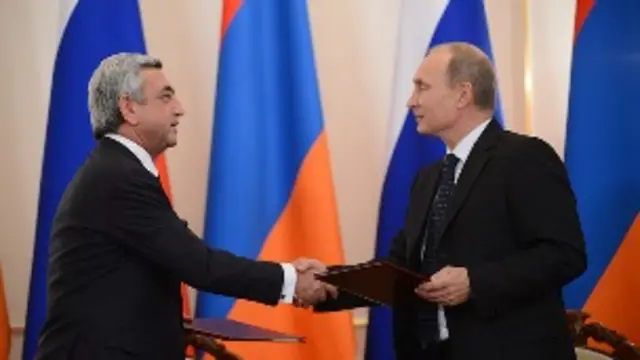 Serj Sarkisyan və Vladimir Putin 