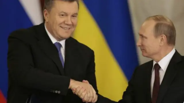 تتشكك المعارضة الأوكرانية في ان رئيس البلاد وضع أصول رئيسية قيد الرهن لدى روسيا مقابل المساعدات الاقتصادية.