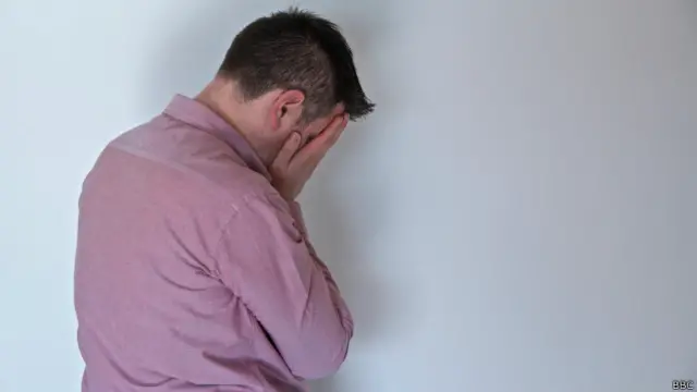 मानसिक तौर पर परेशान एक व्यक्ति