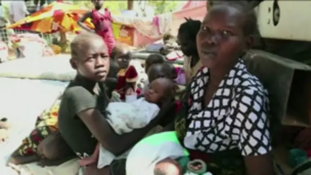 أدت الاشتباكات الحالية في دولة جنوب السودان إلى مقتل المئات وفرار عشرت الآلاف من منازلهم.