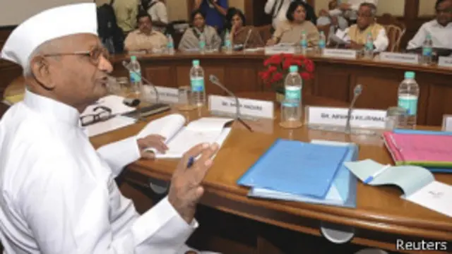 अन्ना हज़ारे (फ़ाईल फोटो)