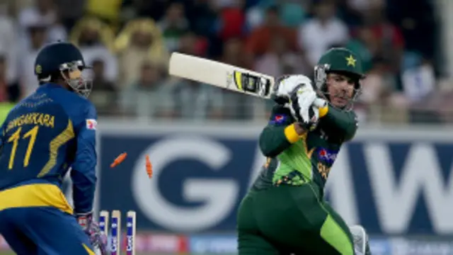 شرجیل نے سیریز کے پہلے میچ میں نصف سنچری بنائی تھی لیکن دوسرے میچ میں 7 رنز سکور کر سکے