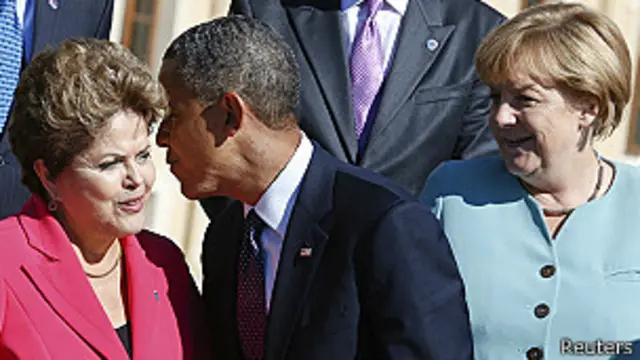 با انتشار گزارش‌هایی درباره شنود مکالمات آنگلا مرکل و دیلما روسف، انتقادها از برنامه‌های جاسوسی آمریکا بالاتر گرفت