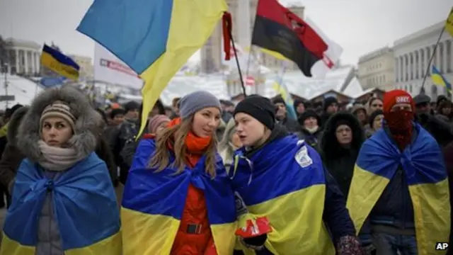 تظاهرکنندگان گفتهاند که به تجمعات خود ادامه خواهند داد