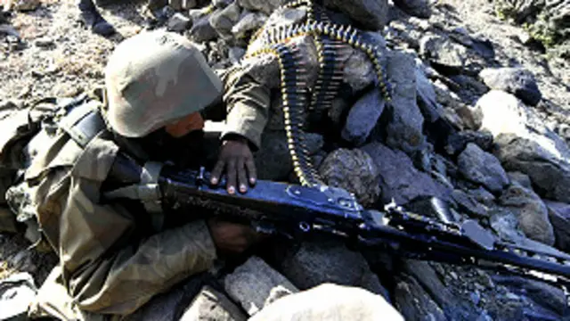 سیمه کې خبریالان وایې چې وژل شویو او ژوبلو کسانو کې ډېر ځایي وګړي دي، چې ښځې او ماشومان هم پکې شامل دي. 