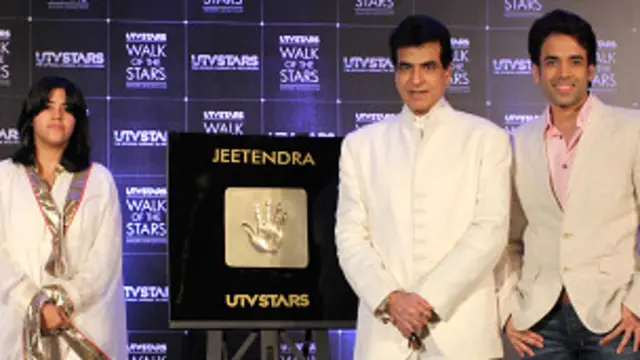 جیتندر اپنے بیٹے تشار کپور اور بیٹی ایکتا کپور کے ساتھ